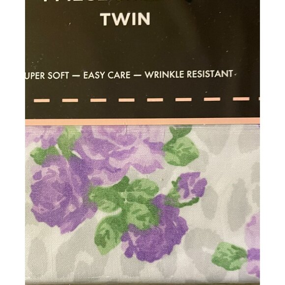Betsey Johnson Wild Love Microfiber Sheet Set Twin NEW Lavender Gray 4 Piece - Picture 11 of 11